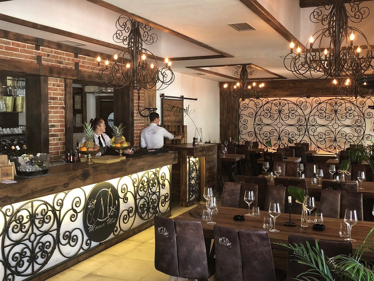 MamaMia Origins Steak & Wine